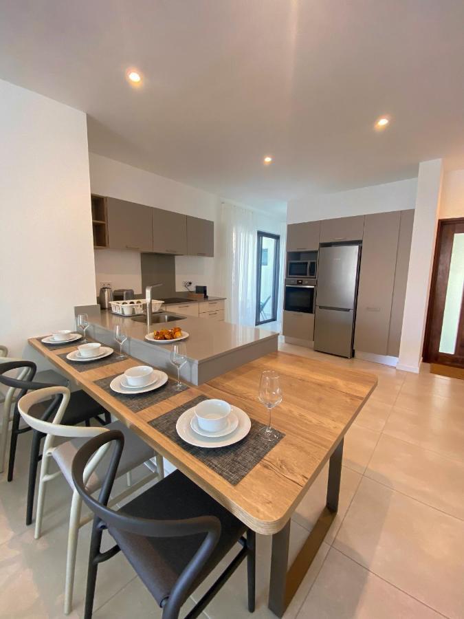 Eastern Blue - Sea View Luxury Apartment Poste Lafayette Dış mekan fotoğraf